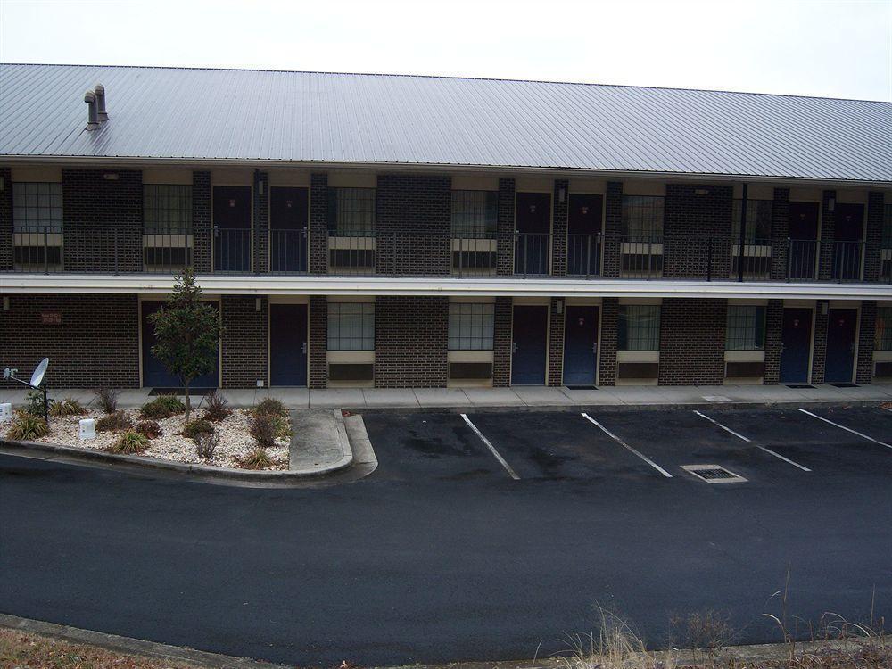 Days Inn 甘特斯维尔 外观 照片