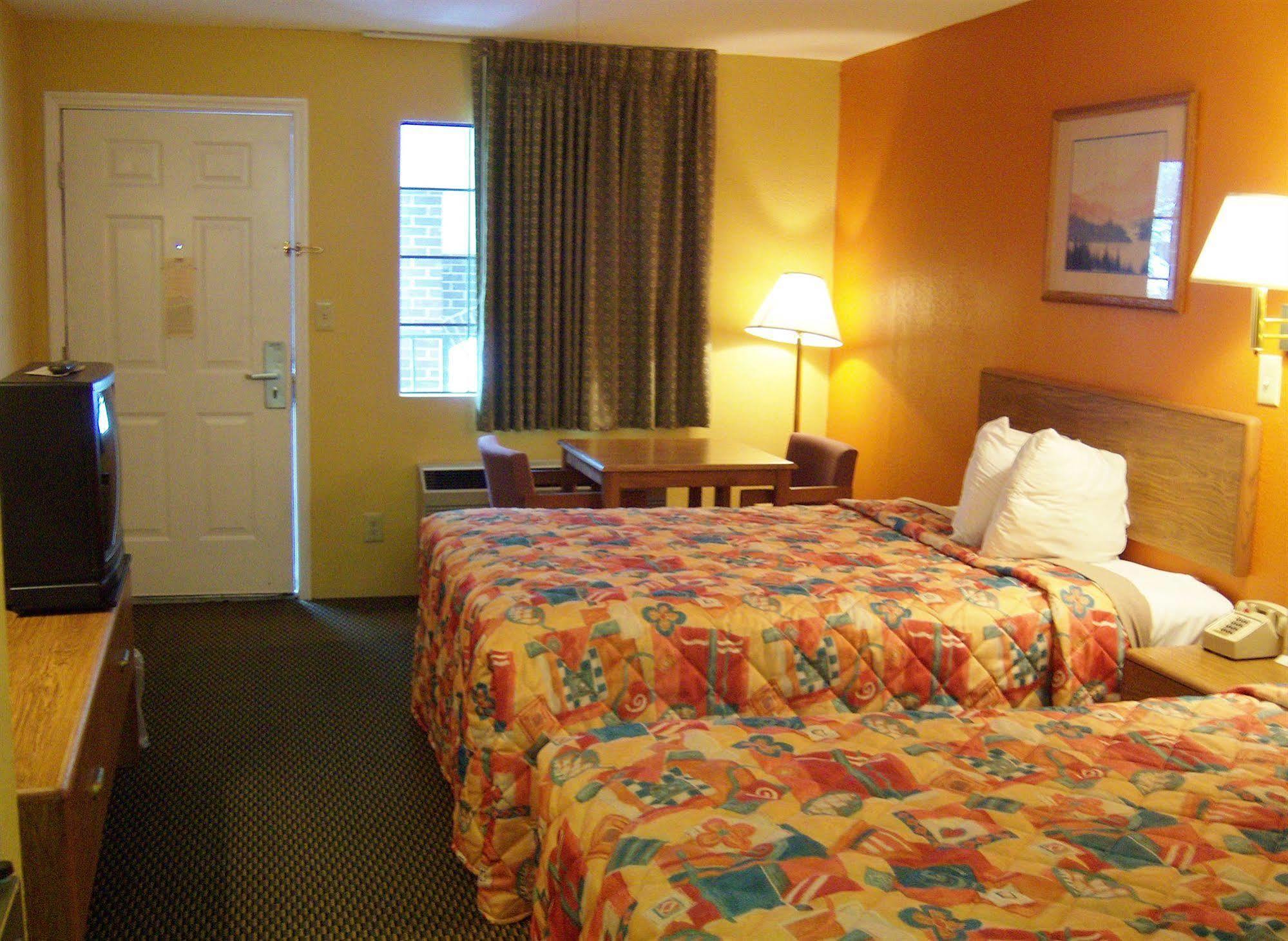 Days Inn 甘特斯维尔 外观 照片