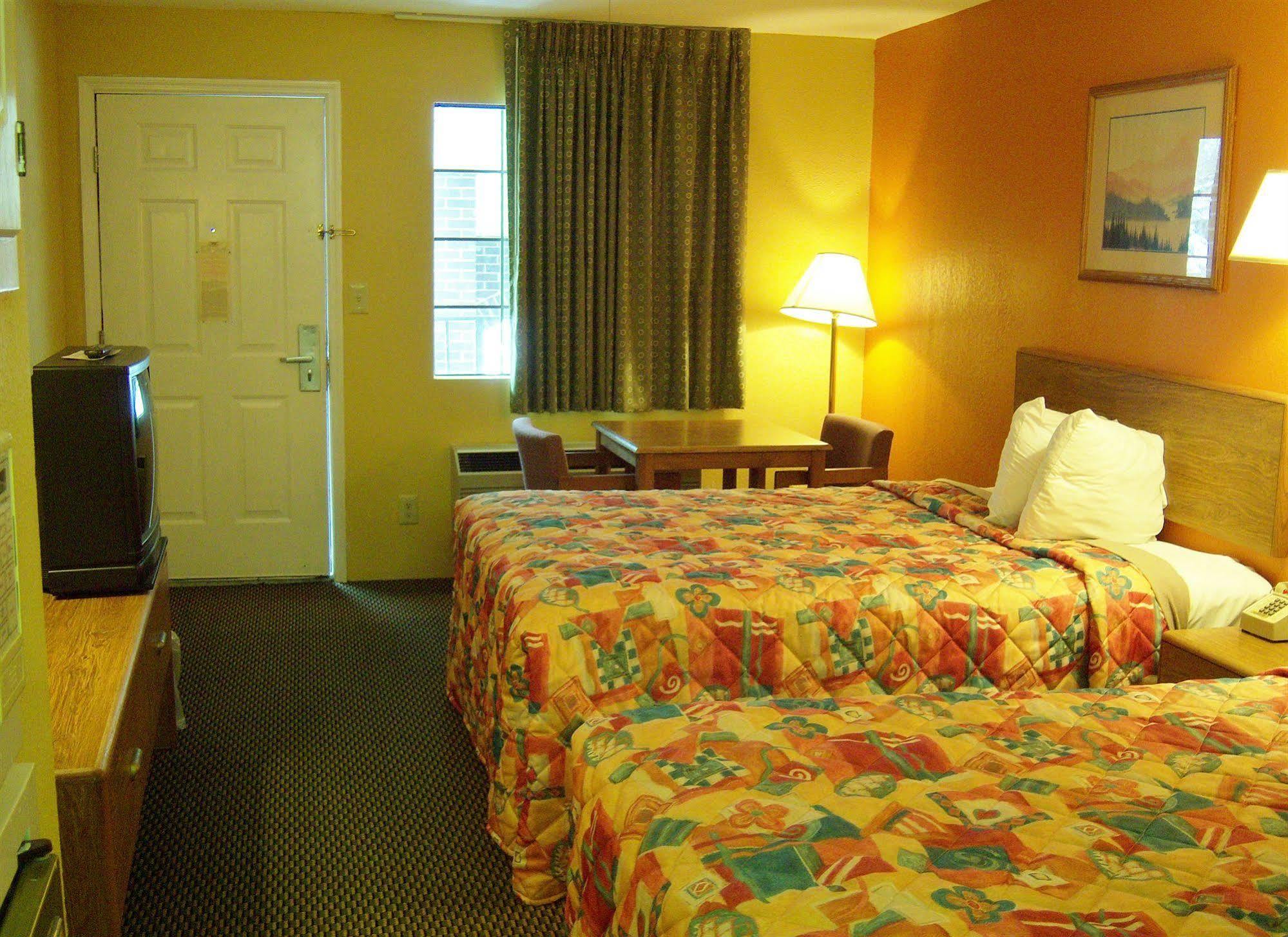 Days Inn 甘特斯维尔 外观 照片